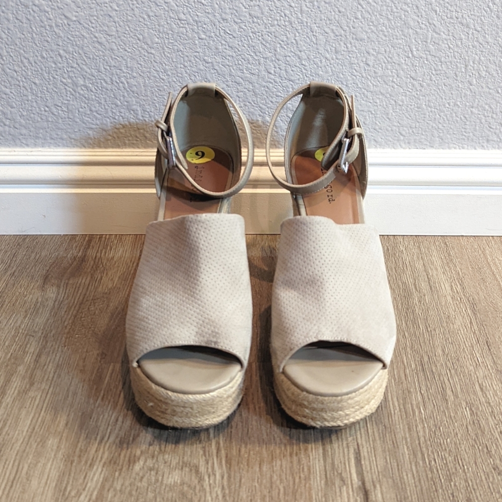 Indigo Rd Tan Wedges